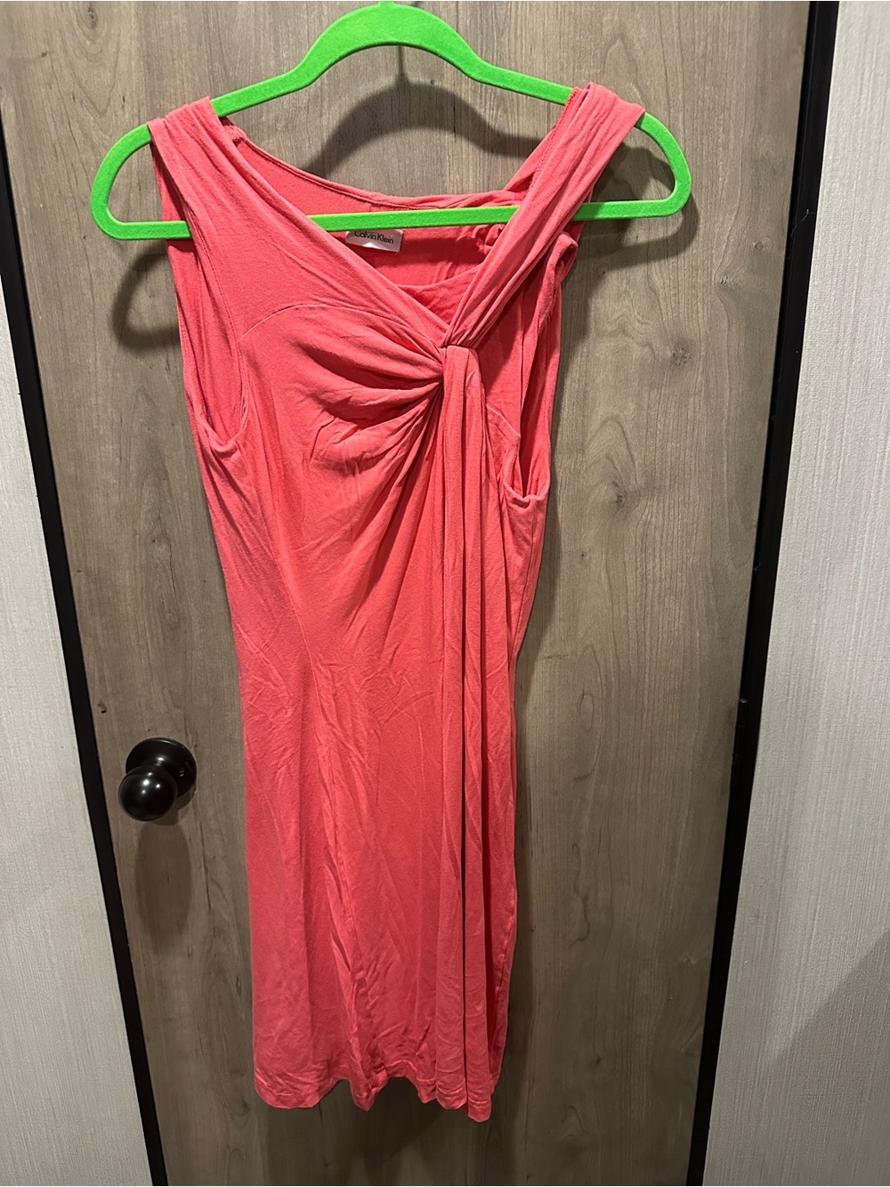 Calvin Klein Size 6 Coral Pink Ruched Twist Front Stretch Midi Dress